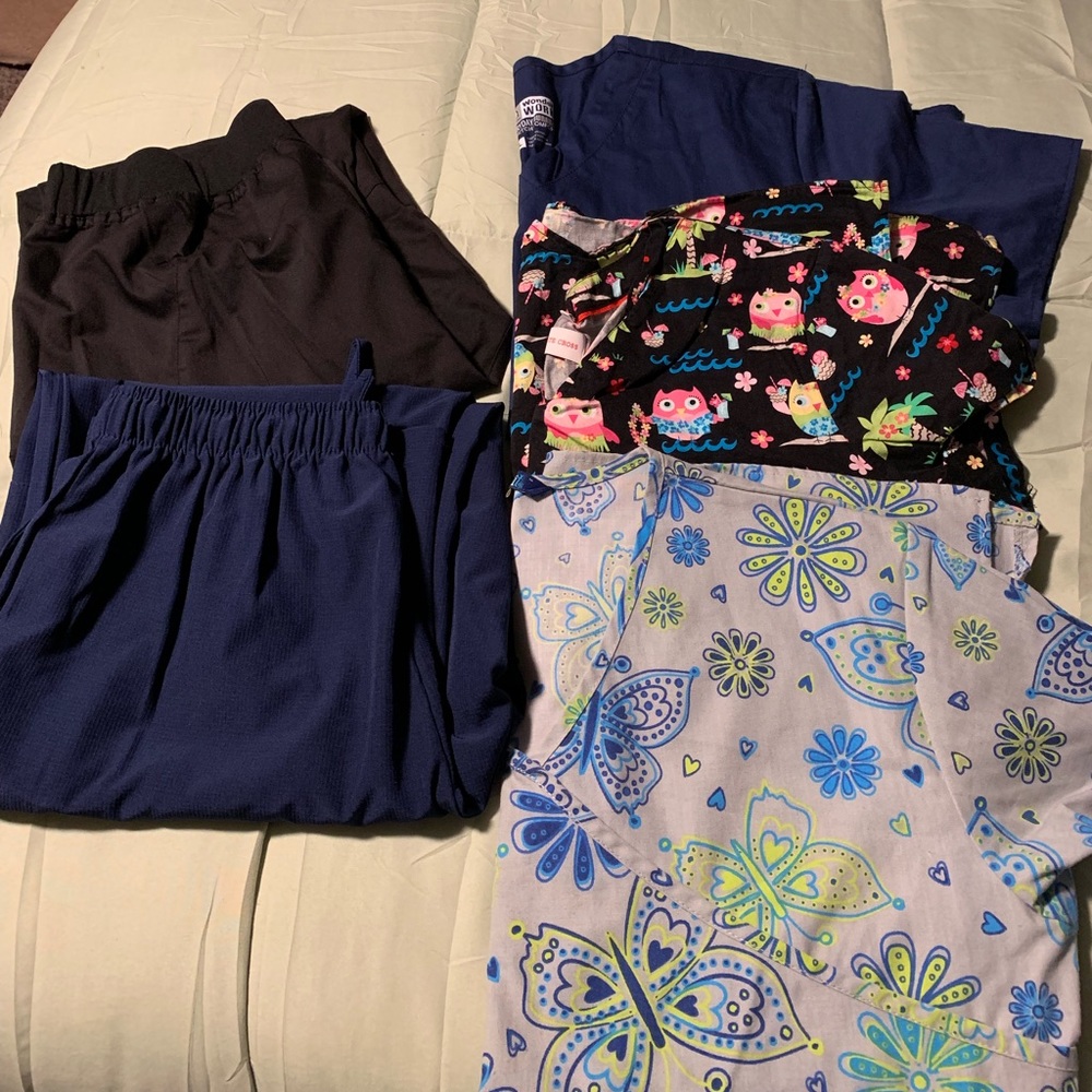 Women’s scrubs